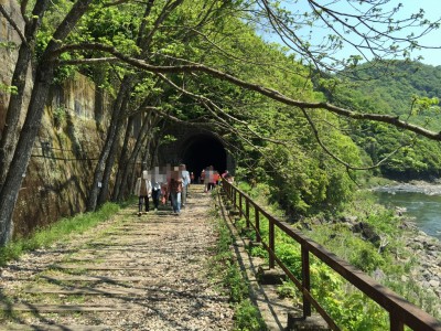 廃路線のトンネル