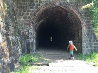 トンネルと廃路線