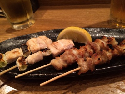 焼鳥2本と生ビール