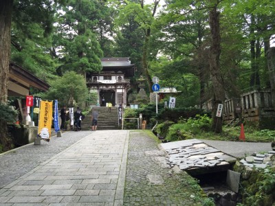 大山寺山門