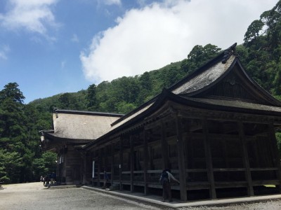 日本最大級の権現造りの神社