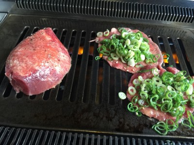 厚切りタンステーキとネギ塩タン