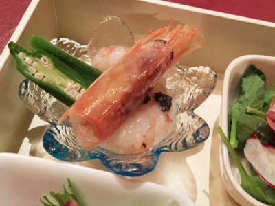 海老のカルパッチョ キャビア添え