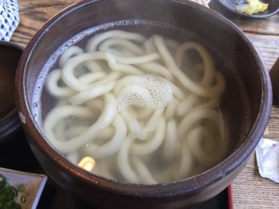 「すじかま」の釜揚げうどん