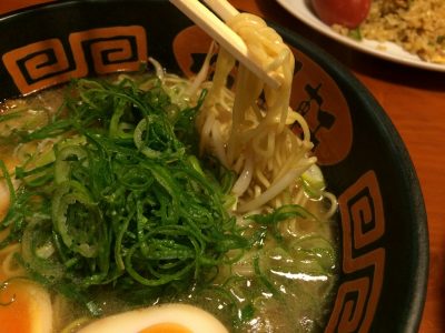 中細ちぢれ麺