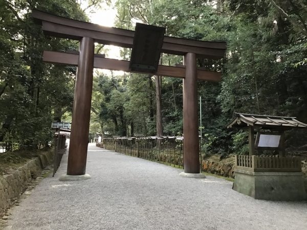 石上神宮・鳥居