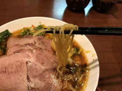 彩華ラーメンの麺