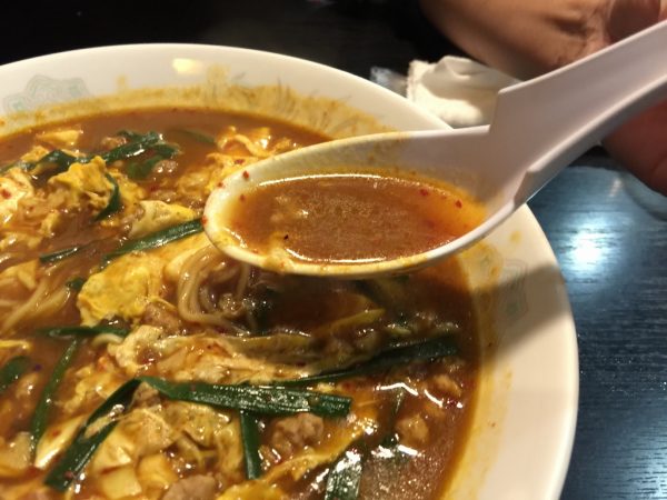 カレー×辛麺「カレ麺」スープ