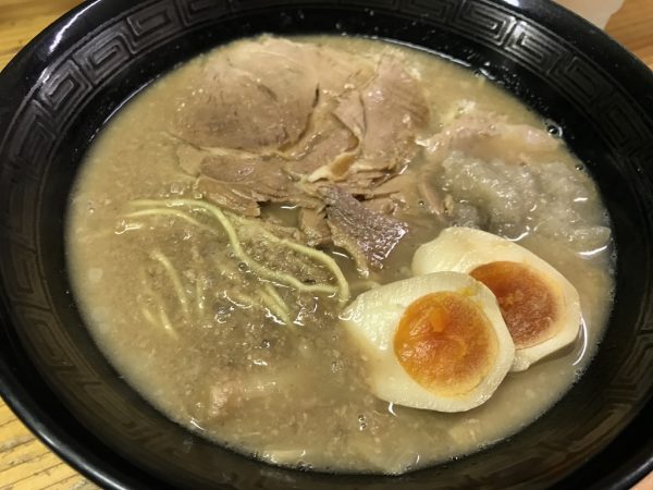 レギュラー豚骨醤油ラーメン