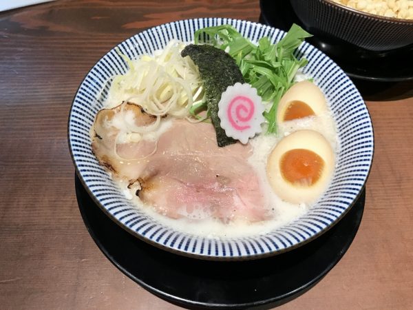 とろとろ鶏と鯛の熟玉そば