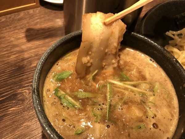 スープにチャーシュー