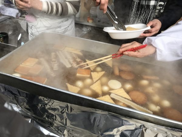 生姜醤油で食べる「姫路のおでん」