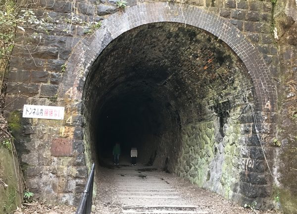 長いトンネル1