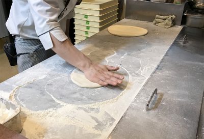 手作りピザ