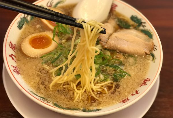 魁力屋 中細ストレート麺