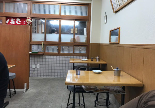 たこ焼き うまい屋 店内