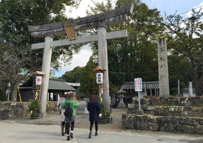 鬪鷄神社