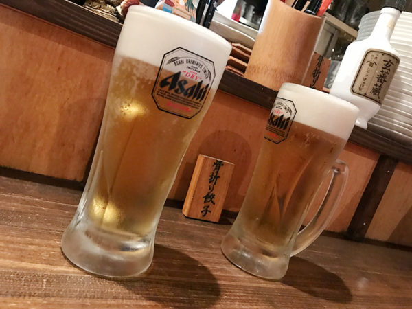 骨折り餃子 貴月 生ビール