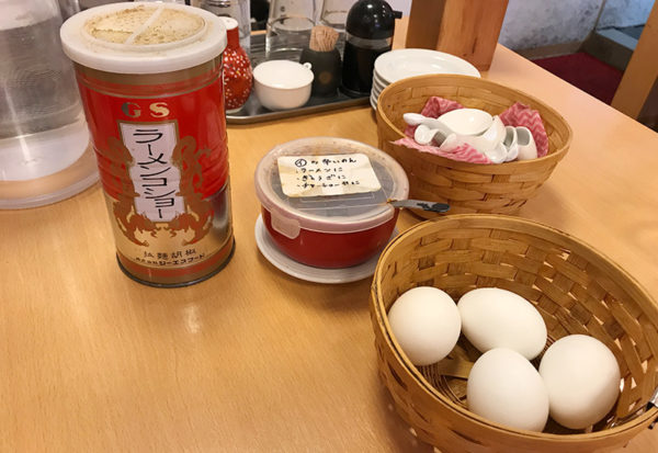 和歌山ラーメン まるイ テーブル席 卓上