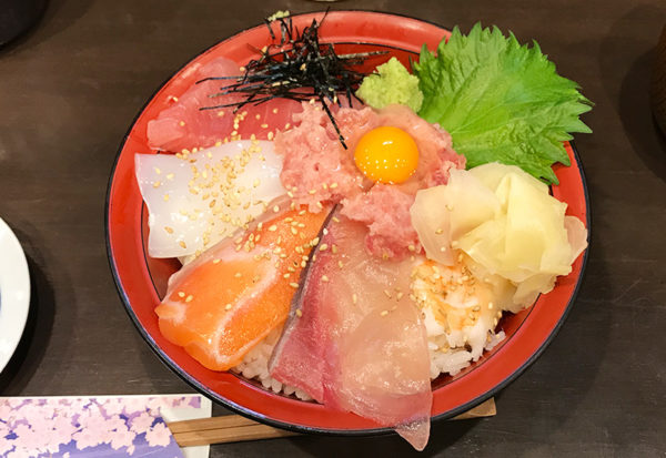 立ち食い寿司屋 立ち飲み すしいち 海鮮丼