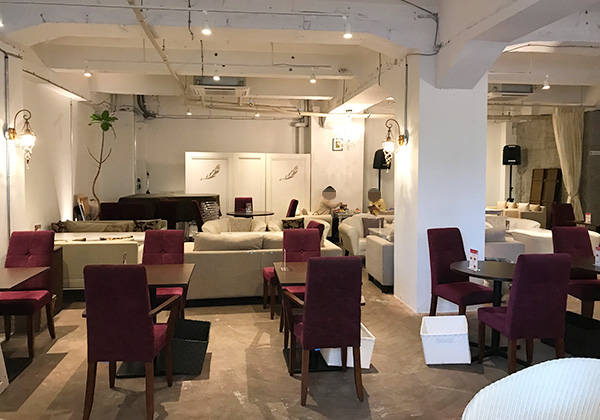 宝塚 パンケーキ cafe de volia 店内