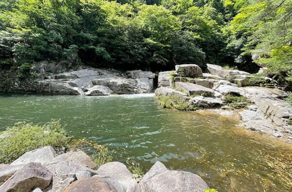 岡山 鏡野町 奥津渓 般若寺温泉 吉井川 鮎返しの滝